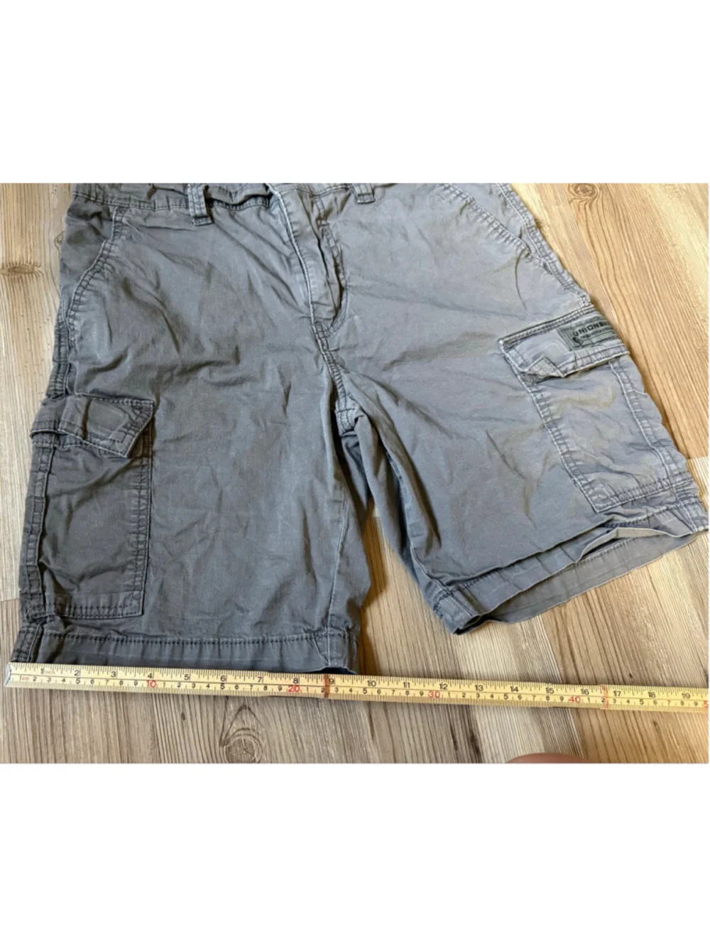 Men's Unionbay Cargo Shorts Size 30 Grey
